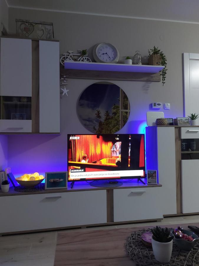 # Espresso 2 Apartman Sa Garazom Sremska Mitrovica Bagian luar foto