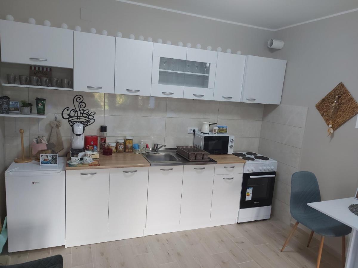 # Espresso 2 Apartman Sa Garazom Sremska Mitrovica Bagian luar foto