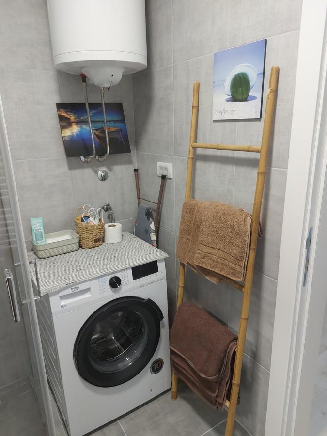 # Espresso 2 Apartman Sa Garazom Sremska Mitrovica Bagian luar foto